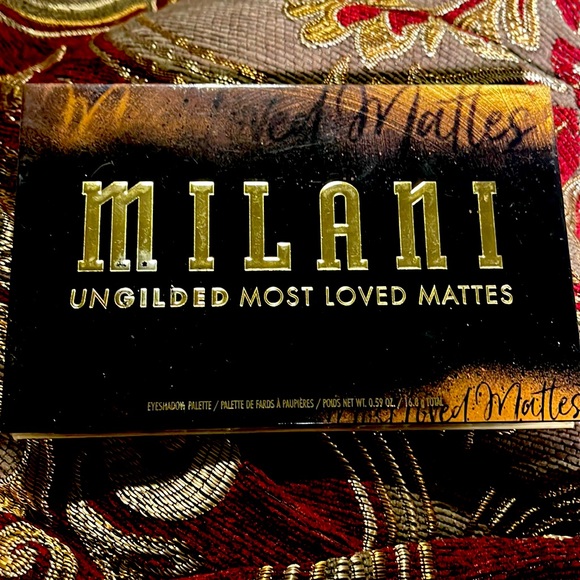 NEW! Milani Eyeshadow Kit "Ungilded Most Loved Mattes" - Picture 1 of 5